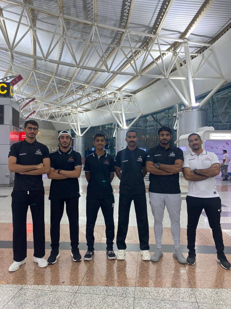 وفد منتخب الإمارات في طريقه إلى تايلاند