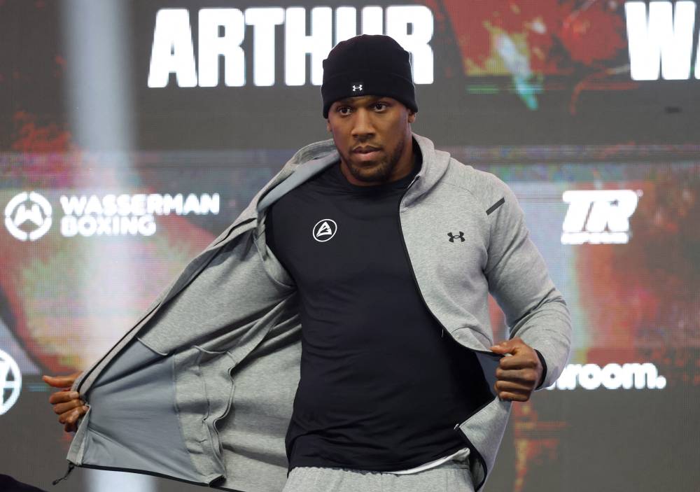 جوشوا يستعد لنزالين في 2024 