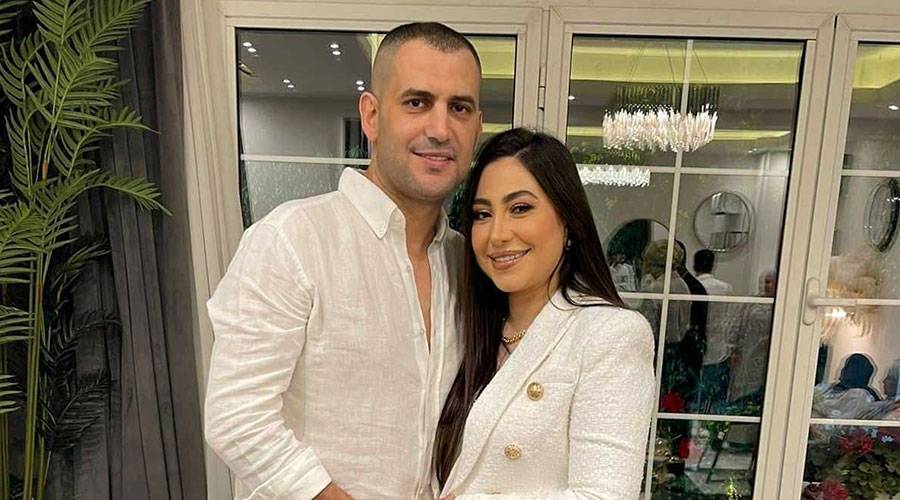 شجار بفندق وصلح في قسم الشرطة.. أزمة جديدة للمطربة بوسي وزوجها السابق
