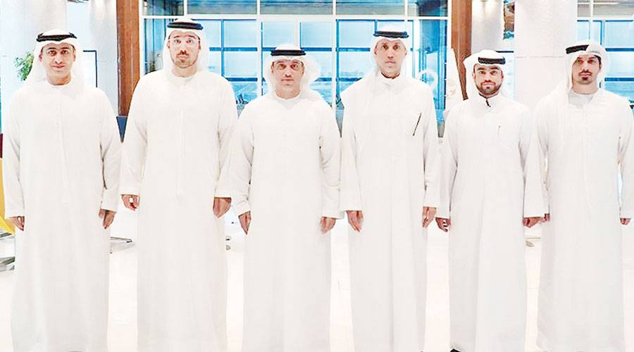 الفلاسي يتوسط أسرة اتحاد البولو 