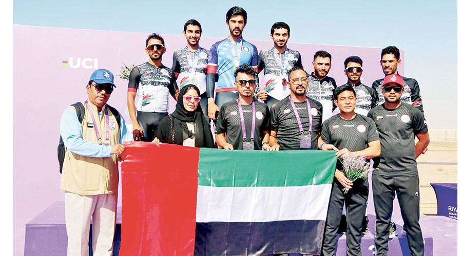 منتخب الإمارات للدراجات يحتفل بثلاث ميداليات جديدة