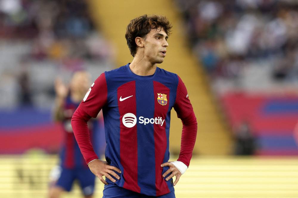 برشلونة يريد تغيير قميصه بسبب نجاحات مانشستر سيتي