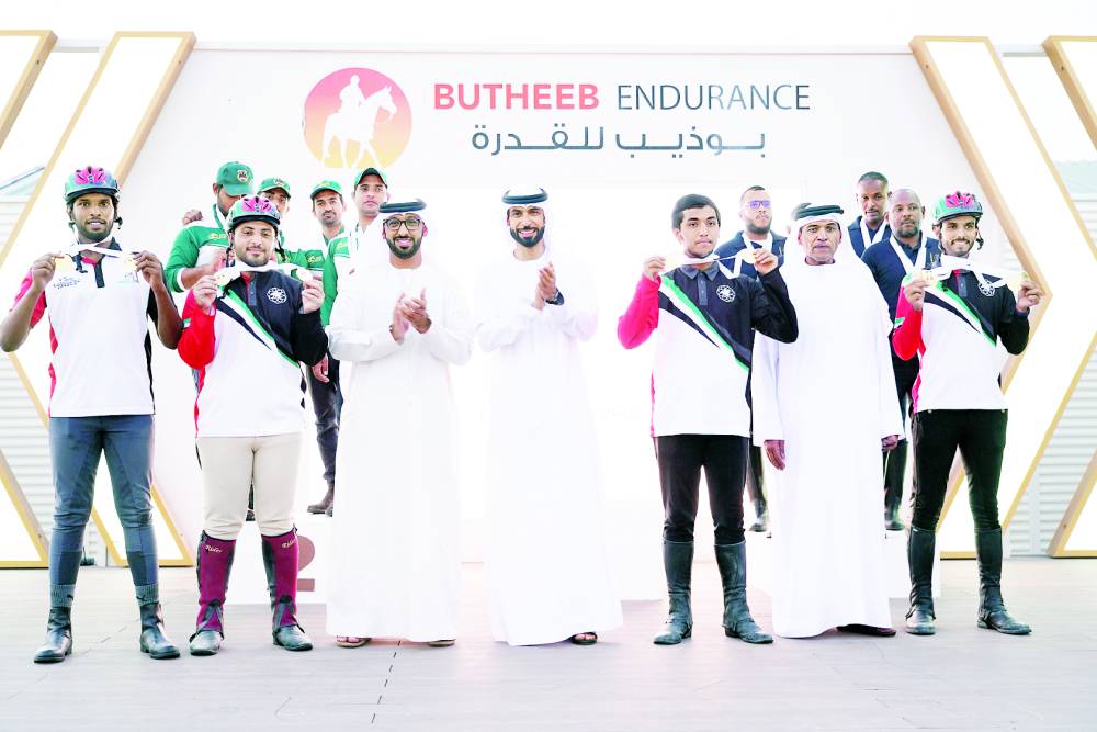 خلال تتويج الفائزين