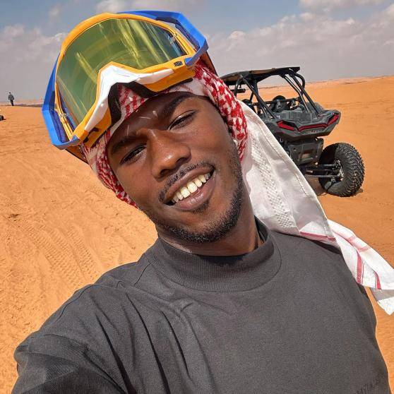 بوجبا في صحراء دبي 