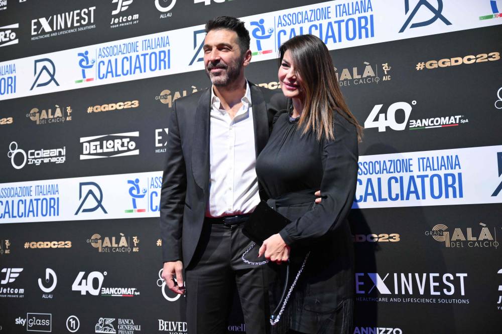 بوفون مع زوجته إياريا داميكو