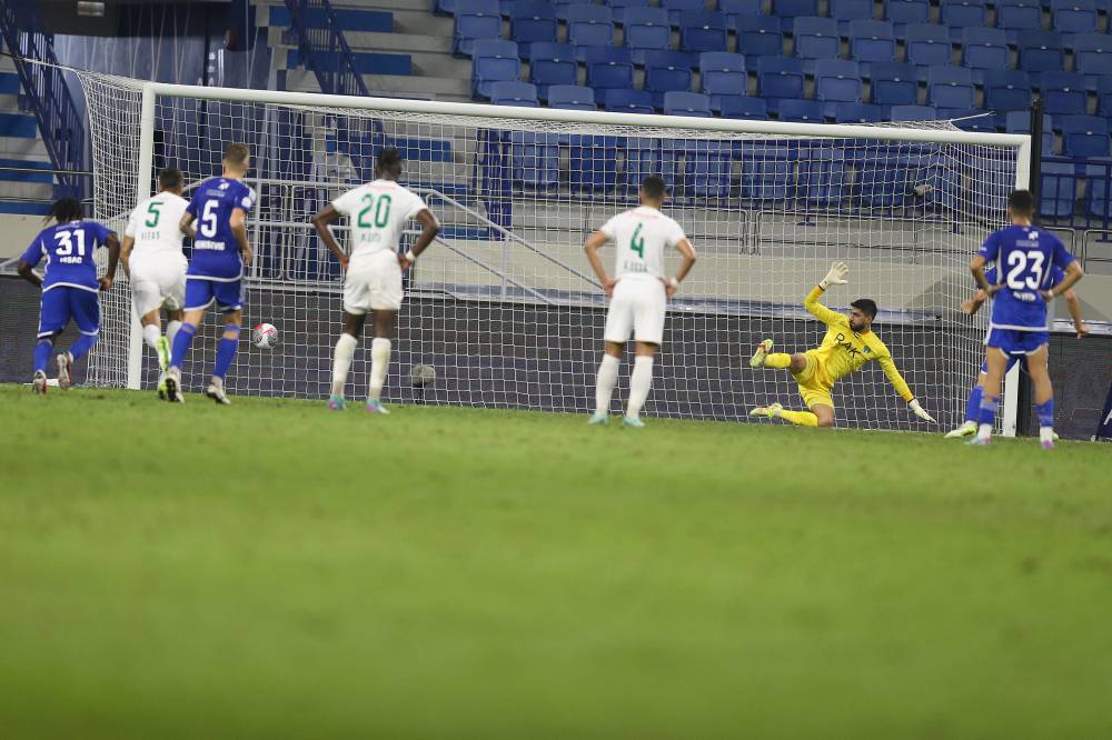 مباراة النصر والامارات في دوري أدنوك للمحترفين تصوير: (( هيثم الخاتم ))