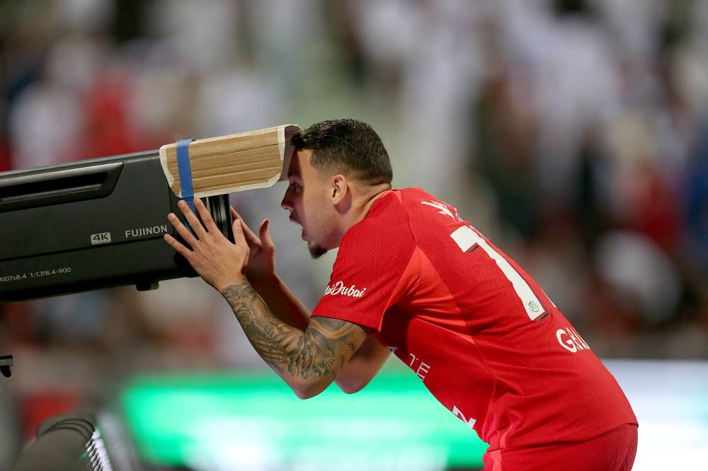 مباراة شباب الأهلي والوصل في دوري أدنوك للمحترفين تصوير: (( هيثم الخاتم ))