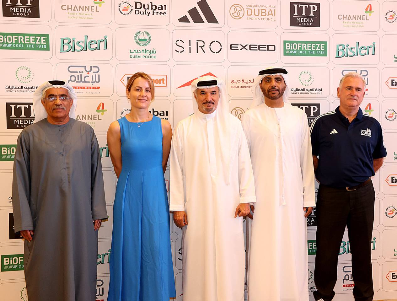 المر وحارب والكمالي وزوي وولكونرتون في المؤتمر الصحفي