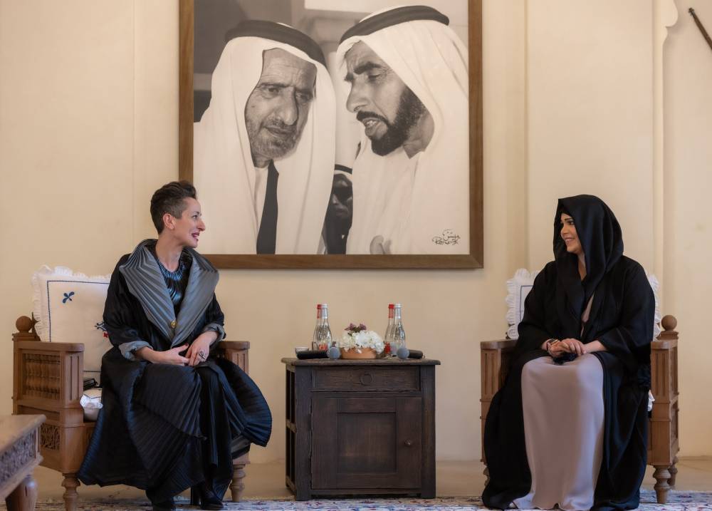  لطيفة بنت محمد تلتقي لينا الغطمة الفائزة بجائزة "نوابغ العرب"