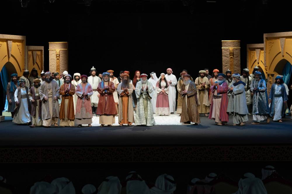  أبطال المسرحية 