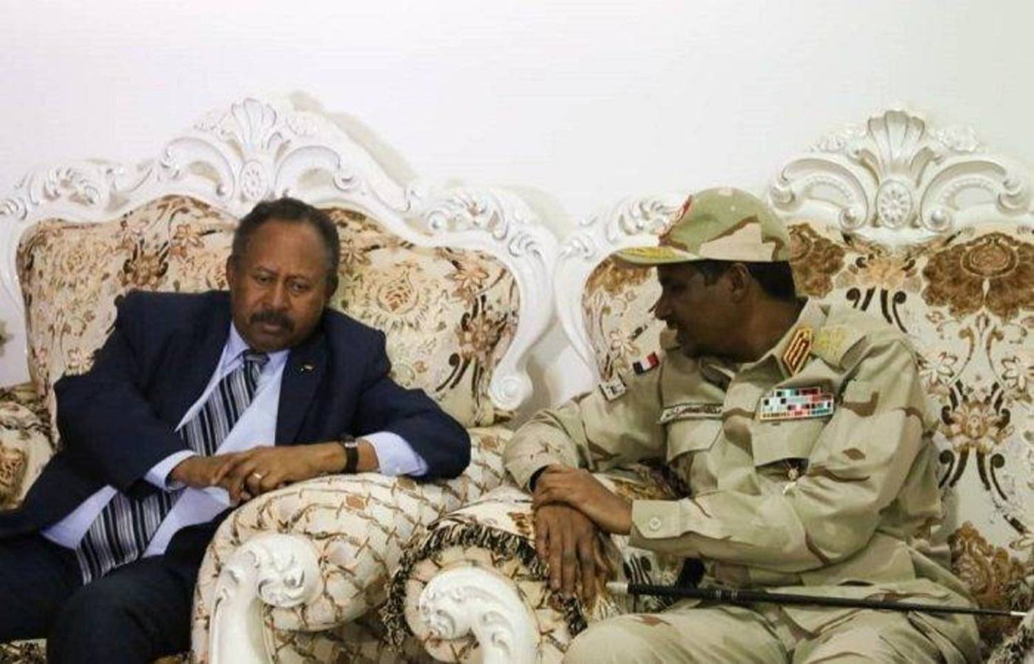 «حميدتي» وحمدوك