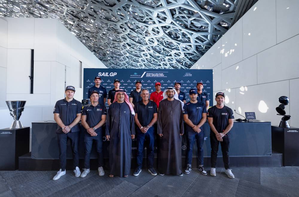 العواني والشمري مع حضور المؤتمر الصحفي