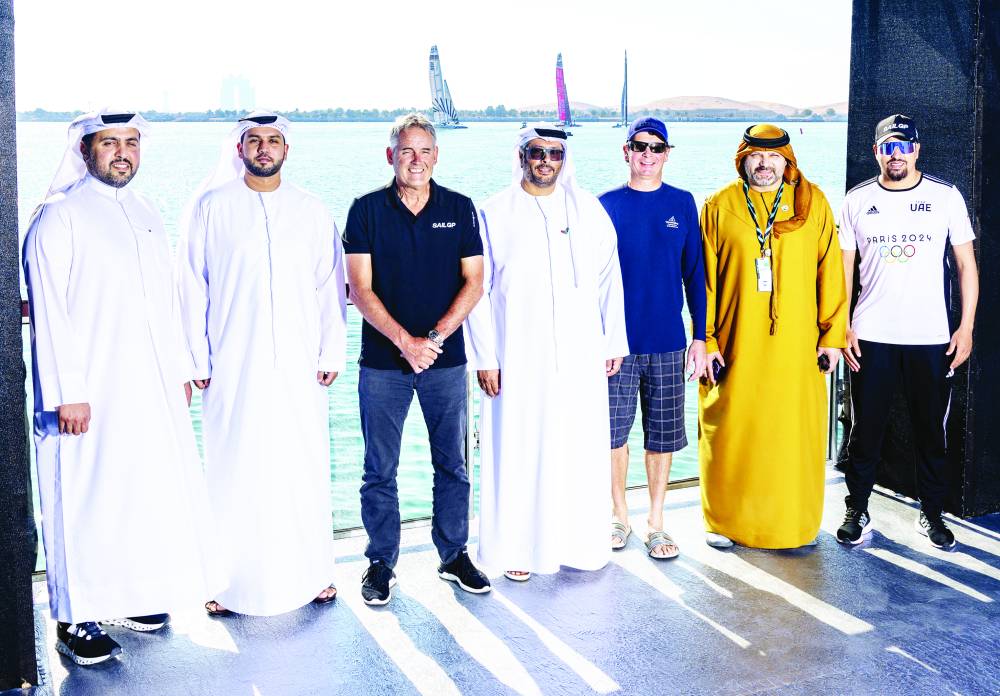 أحمد بن حمدان والعبيدلي ووفد الاتحاد مع كوتس 