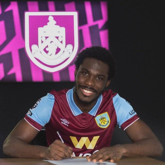  الإيفواري ديفيد فافرو فوفانا