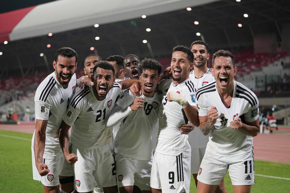 فرحة لاعبي منتخب الإمارات بعد أحد الإنتصارات