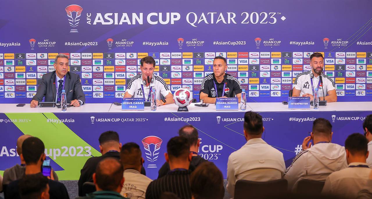 كاساس وأسامة رشيد خلال المؤتمر الصحفي