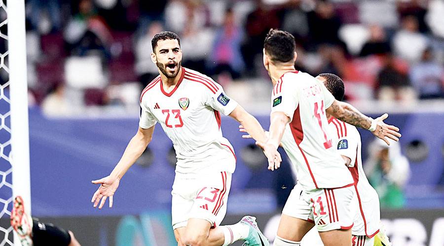  سلطان عادل يحتفل بهدفه التاريخي 
