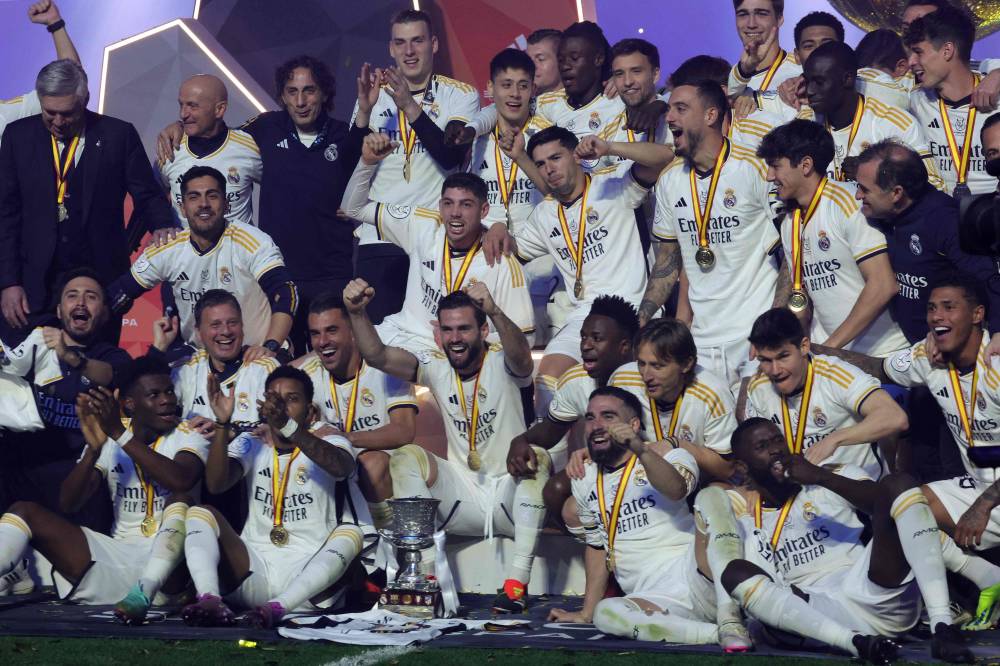 ماذا قالت الصحف عن إهانة ريال مدريد لبرشلونة ؟