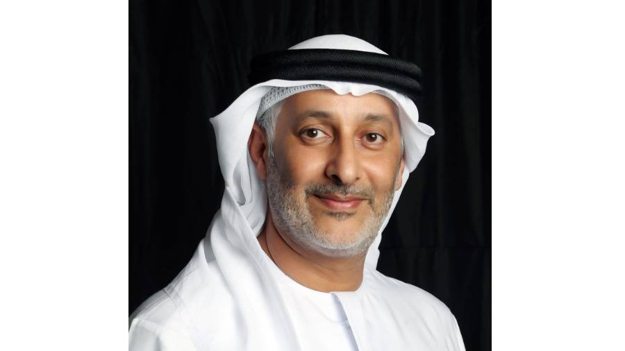 «فيكتوري» يقدم خبراته لفريق ميامي في الزوارق الكهربائية