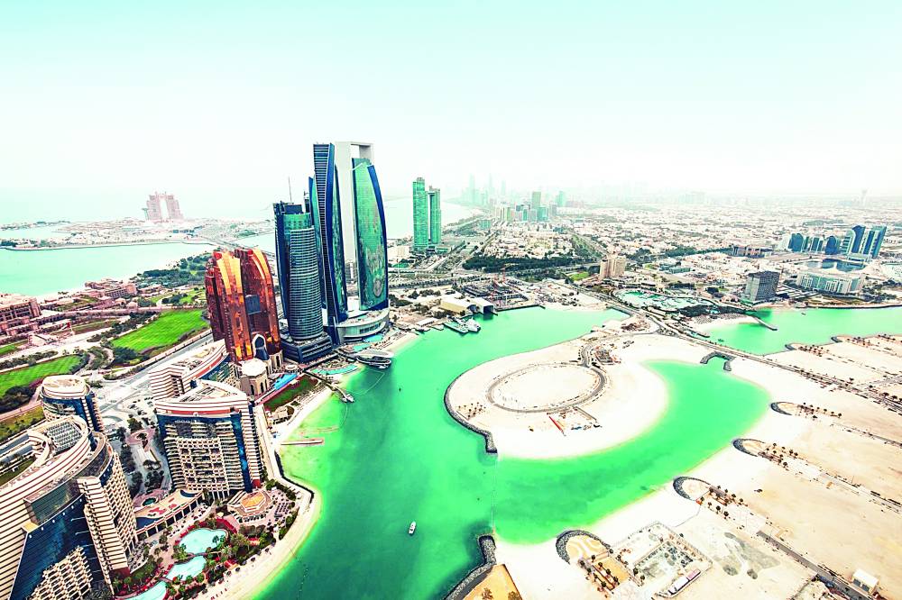 اقتصاد الإمارات يواصل مساره التصاعدي بفضل الأنشطة غير النفطية 