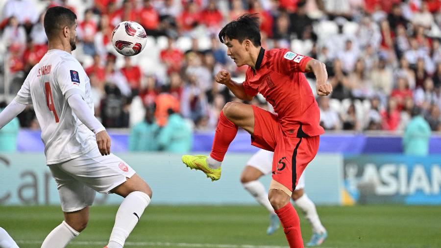 البحرين تبدأ كأس آسيا بخسارة صادمة أمام كوريا
