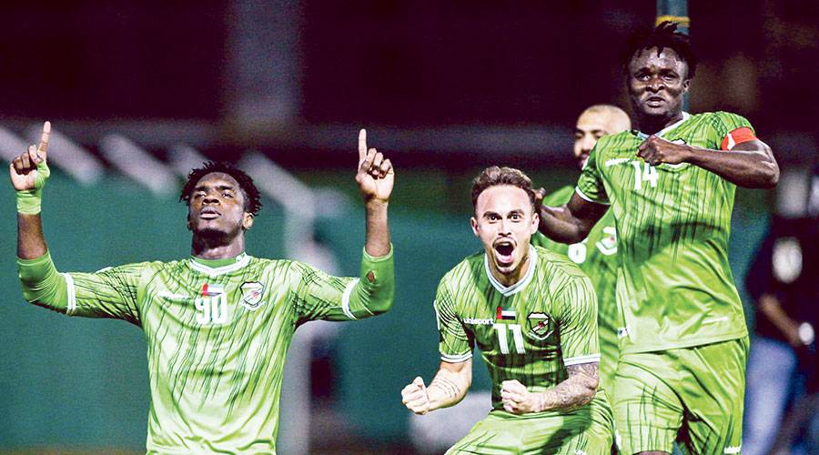  فرحة لاعبي العروبة 
