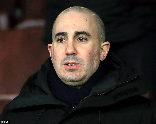 المغربي عمر برادا 