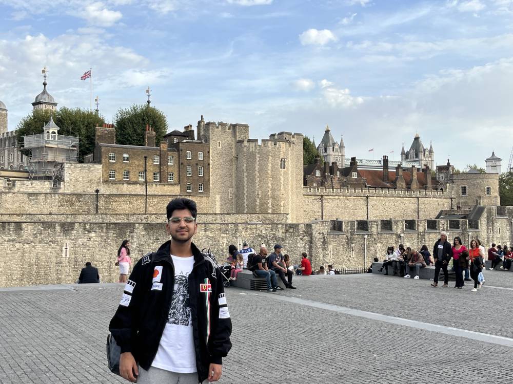 «أمنية» تُسعد قلب سيفان بزيارة لندن