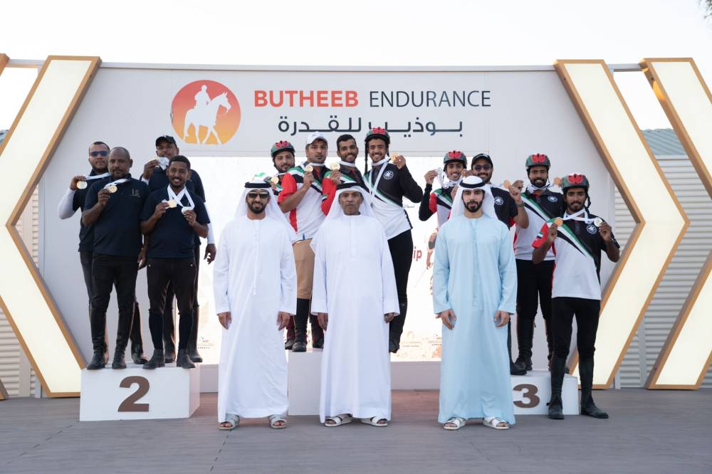 خلال تتويج الفائزين