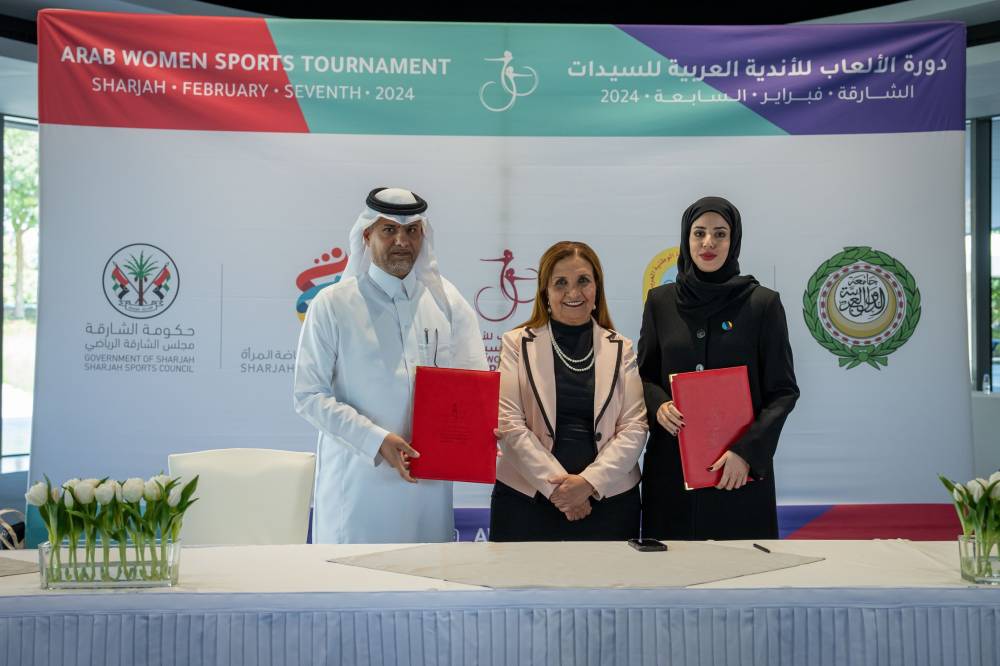 حياة آل خليفة وعبد العزيز العنزي وحنان المحمود عقب توقيع الاتفاقية