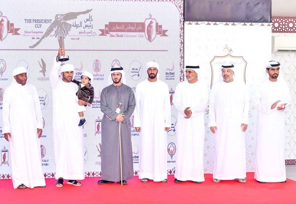 زايد بن حمد والمزروعي والكتبي يتوجون الفائزين