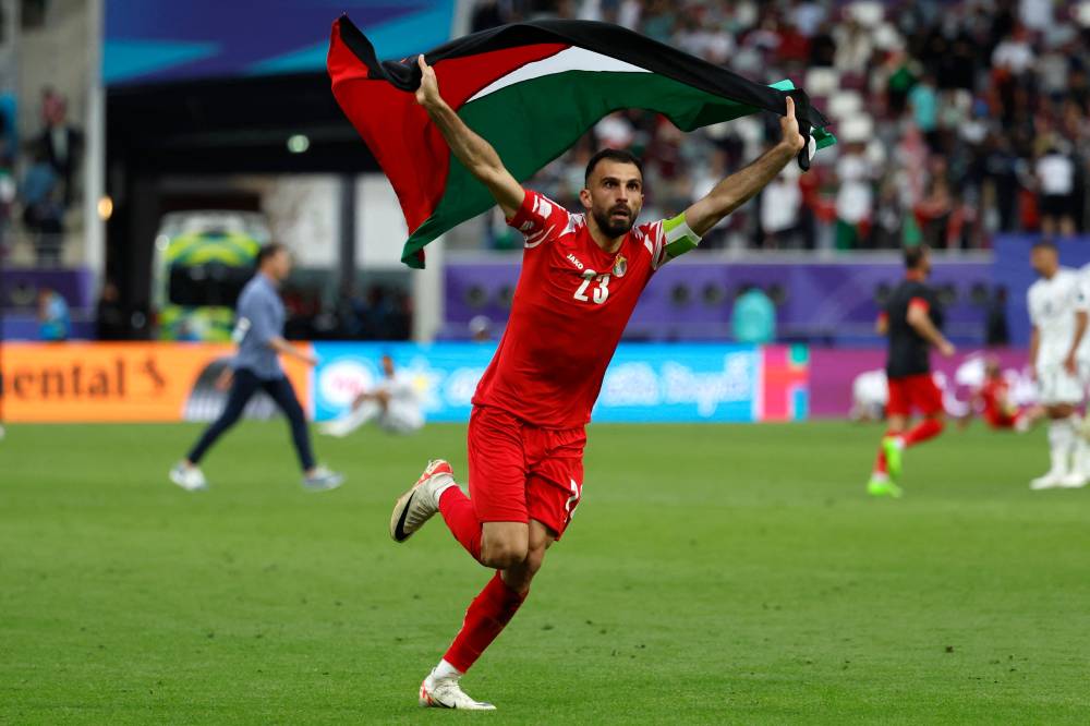 احتفالية «الكبسة» تكلف العراق غالياً.. الأردن يبلغ ربع نهائي كأس آسيا بـ«ريمونتادا» خالدة