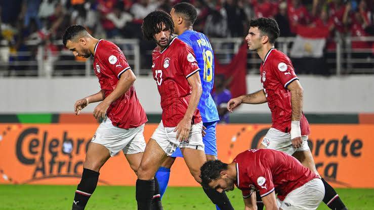 بعد هزيمة الفراعنة.. تحرّك قانوني لحل اتحاد الكرة المصري