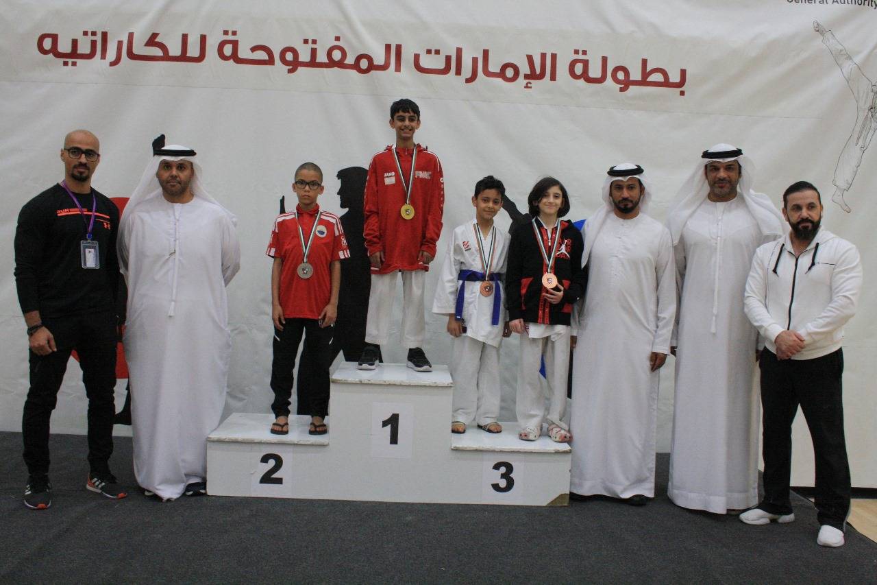 خلال تتويج الفائزين