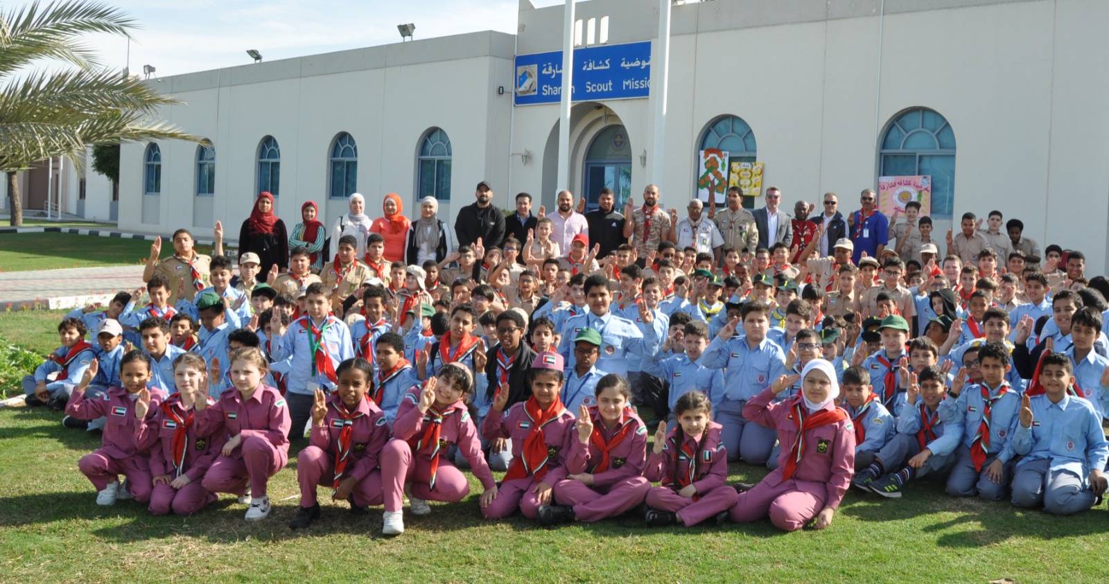 لقطة جماعية للمشاركين في المهرجان