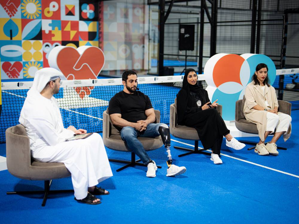 من الجلسات الحوارية