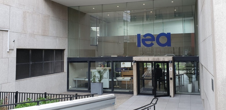 نصائح وكالة الطاقة الدولية لامتصاص صدمة النفط