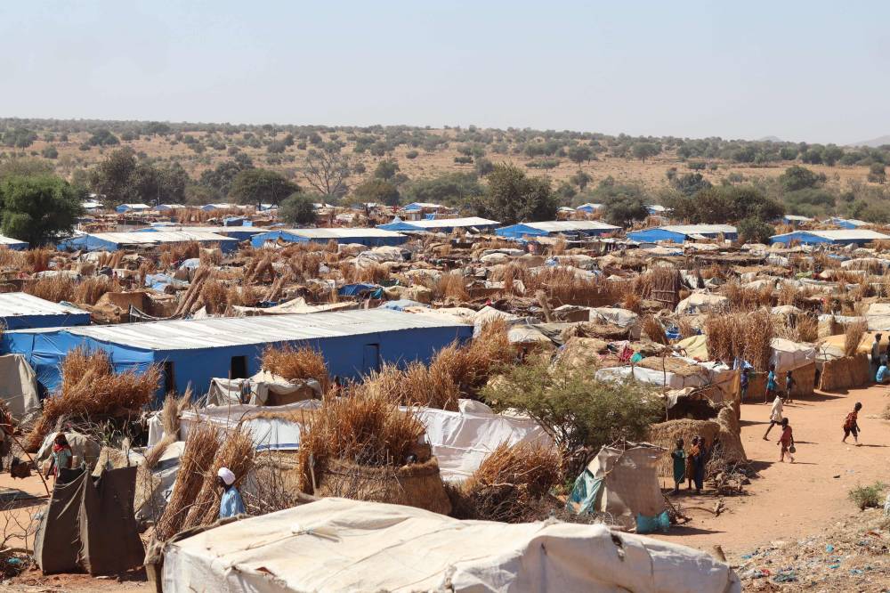 منظر عام لمخيم "أورانج" للاجئين السودانيين بمنطقة أدري في تشاد ( أ ف ب ) 