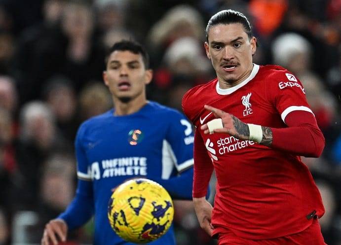 رغم رباعية «الريدز».. رقم قياسي لنونيز في «سوء الحظ»