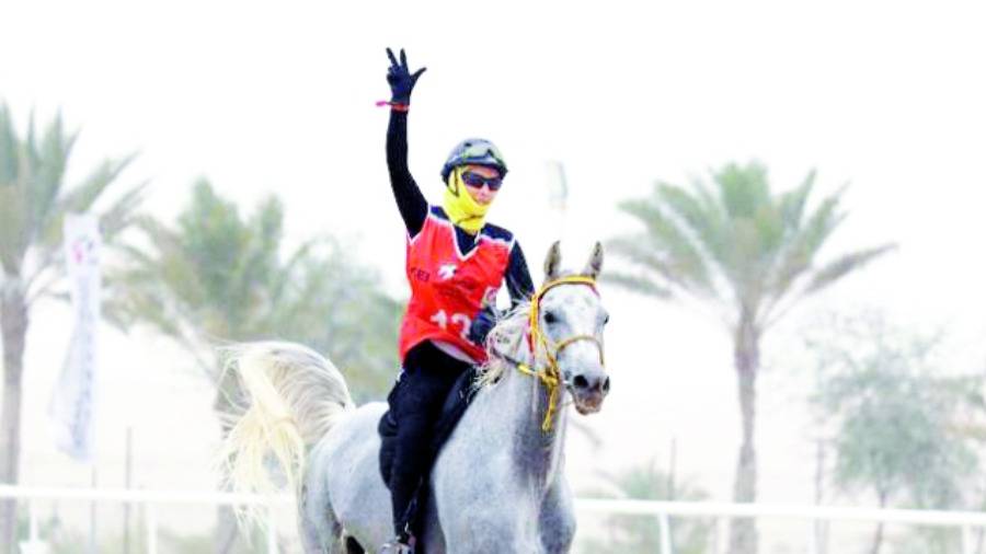 ليلى المرزوقي بطلة سباق «الإسطبلات الخاصة» للقدرة