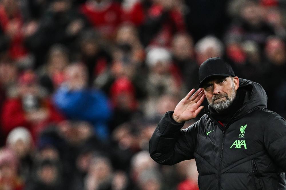 كلوب في مزاج رائع قبل قمة أرسنال.. وفابريغاس يسمي ألونسو لتدريب ليفربول