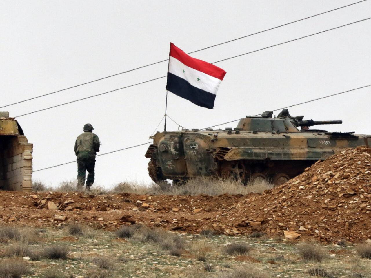 سوريا تصدر بياناً بعد مقتل مدنيين وعسكريين جراء ضربات أمريكية