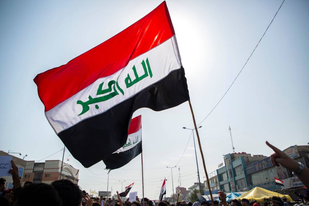 العراق: 16 قتيلاً بينهم مدنيون جراء الضربات الأمريكية
