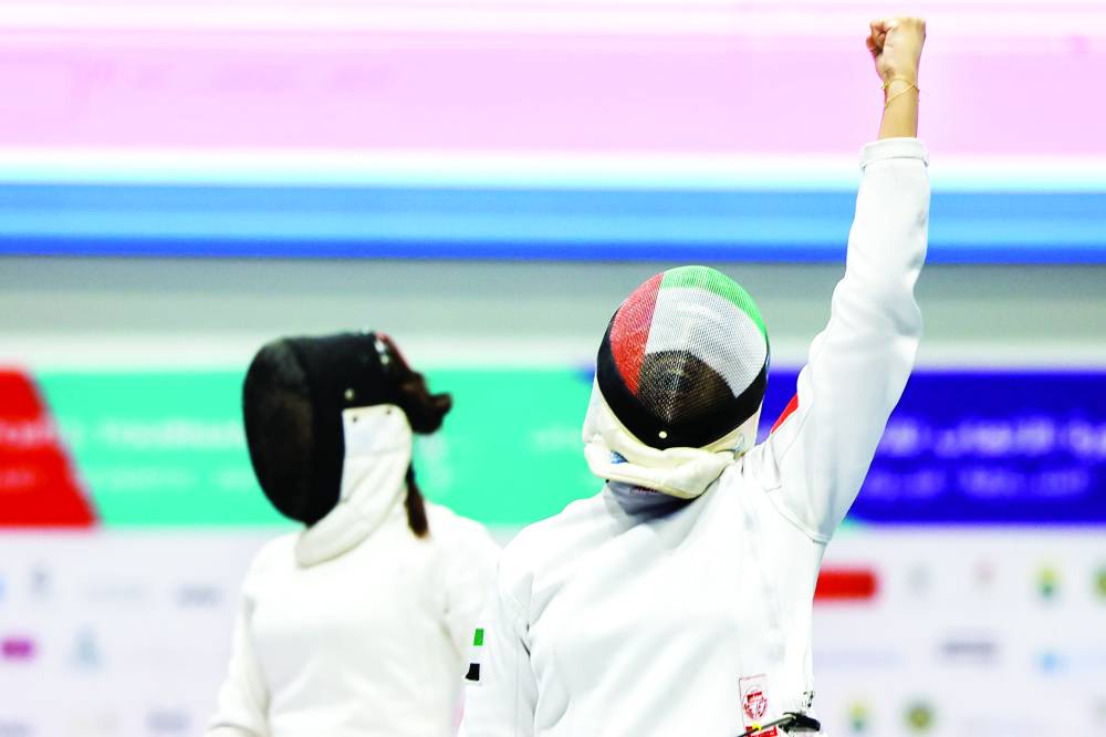 فرحة إماراتية في المبارزة