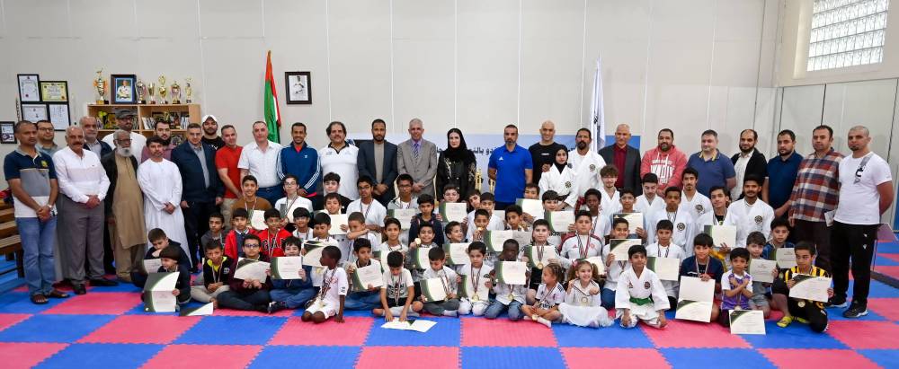 جامعة الشارقة تحتفي بتخريج الدورة الرياضية الرابعة من برنامج التأهيل
