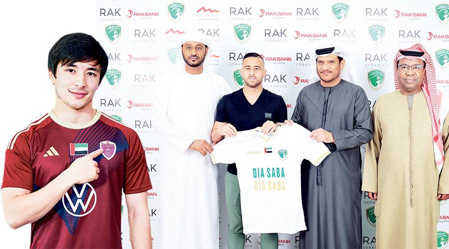 ضياء سبع يحمل قميص الإمارات بحضور يوسف البطران