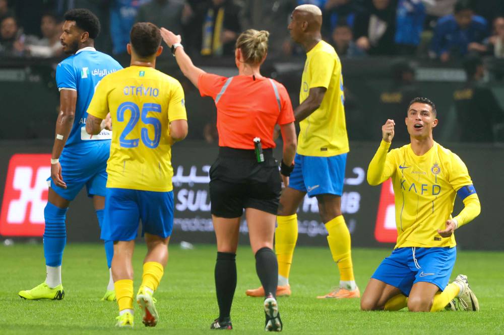 رونالدو يخرج عن طوره أمام الهلال
