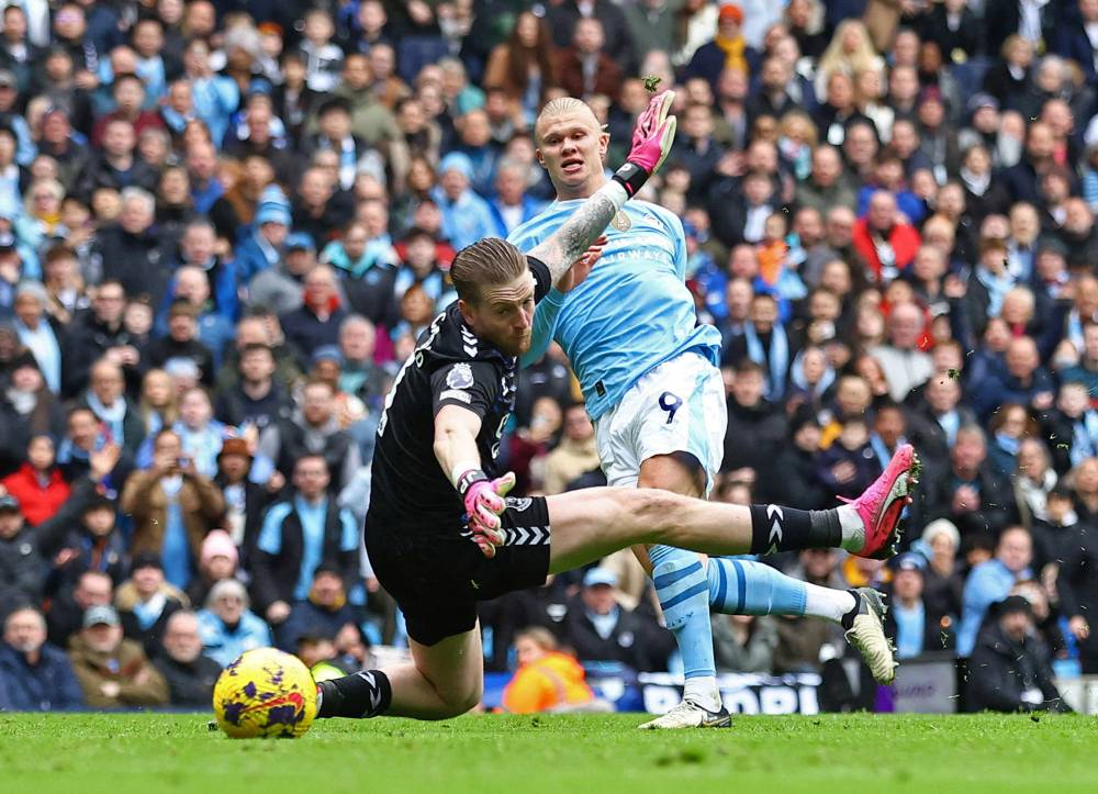 «الثنائي المرعب» يثير إعجاب جمهور «البريميرليغ»