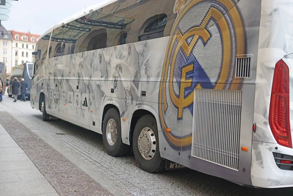 فريق ريال مدريد ينجو من حادث سير في ألمانيا