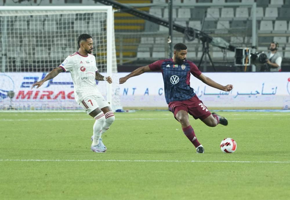 من مباريات الوحدة والشارقة